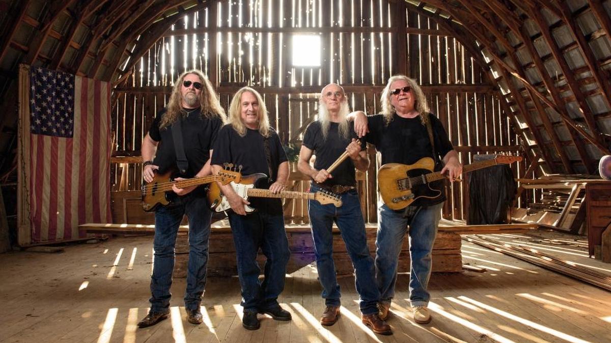 Kentucky HeadHunters are Doug Phelps, Greg Martin, Fred Young and Richard Young.