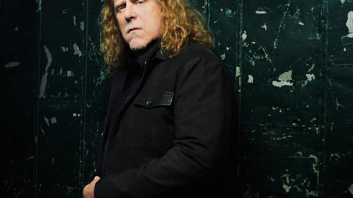 Warren Haynes performed at the Lexington Opera House Feb. 27, 2016.