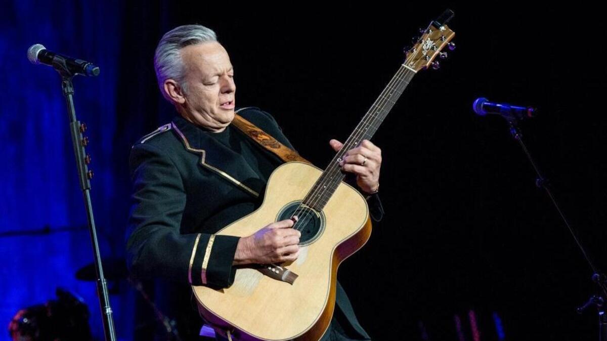Tommy Emmanuel’s latest album is the duets project “Accomplice One.”