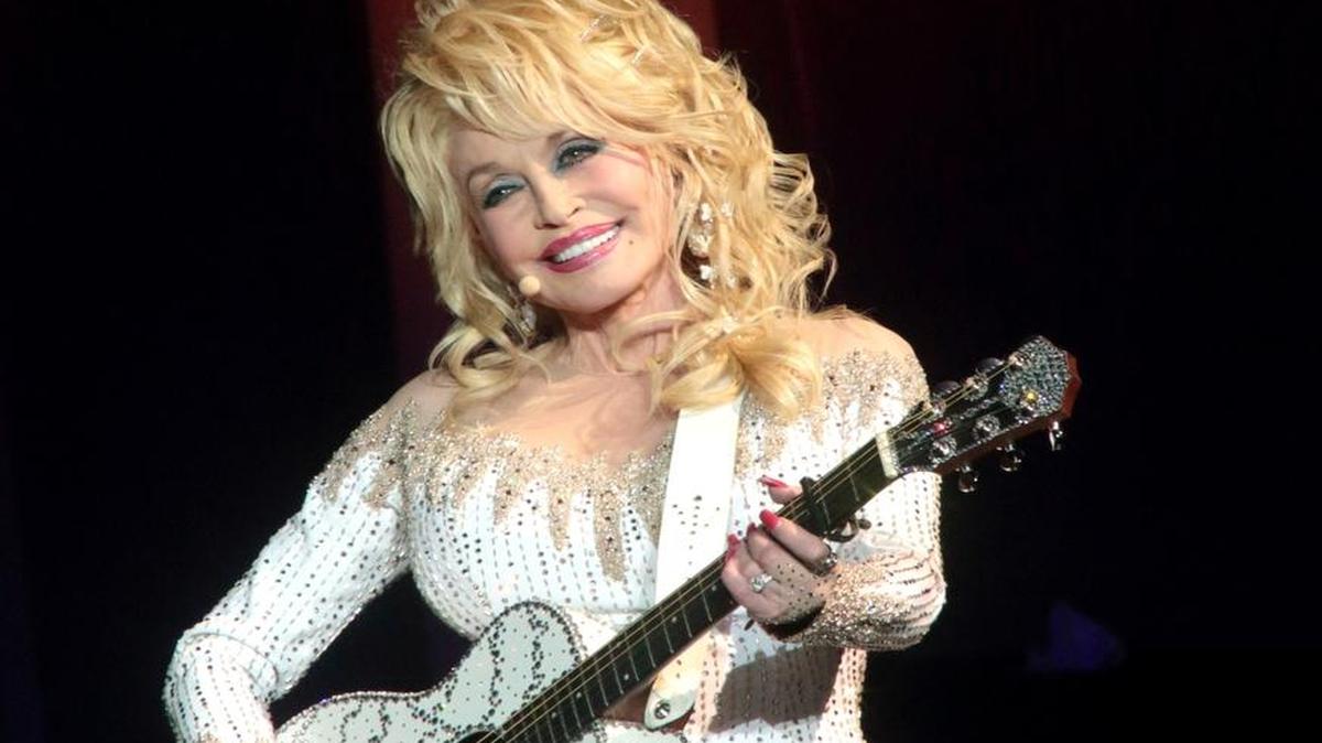 Dolly Parton brings her “Pure & Simple Tour” to Danville.