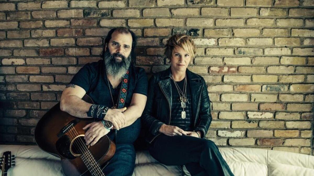 Shawn Colvin and Steve Earle bring their duo act to the Lexington Opera House July 26, 2016.