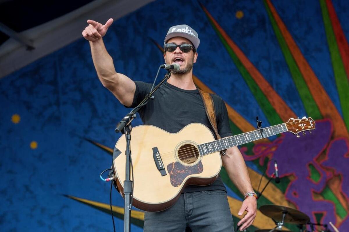 Amos Lee performs at the New Orleans Jazz and Heritage Festival on April 29.