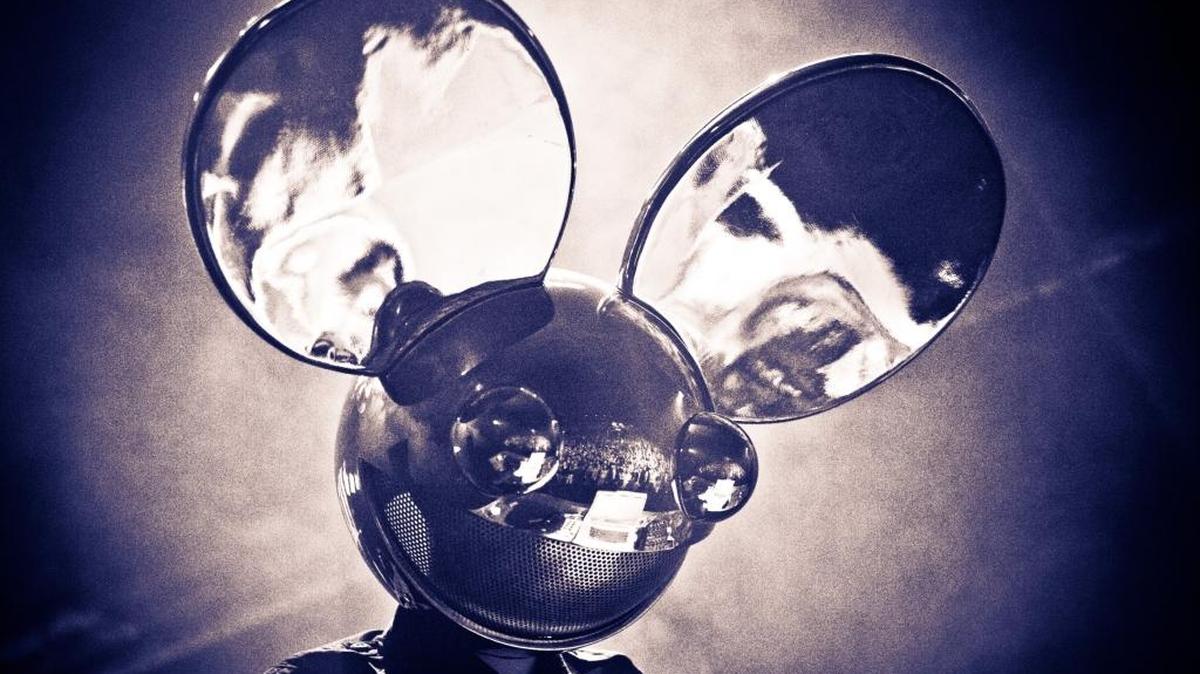 Deadmau5 performs at the 2016 Bunbury Festival.