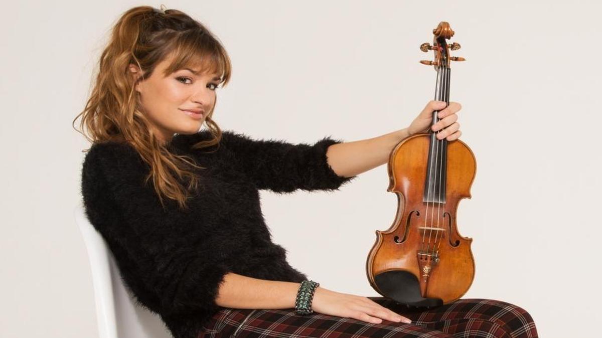 Nicola Benedetti with her violin, a 1717 Stradivarius.