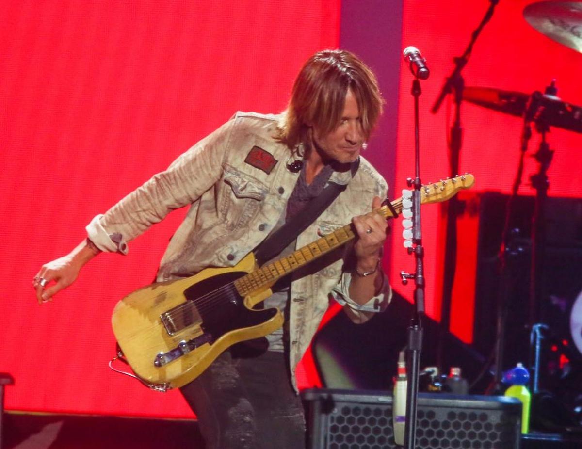 Keith Urban plays Cincinnati’s Riverbend Aug. 19.