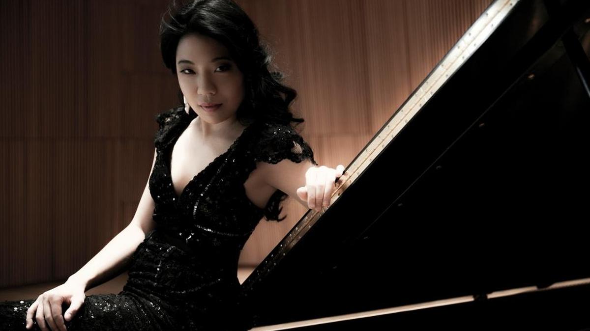 Joyce Yang performed the Grieg piano concerto with the Lexington Philharmonic Sept. 16.