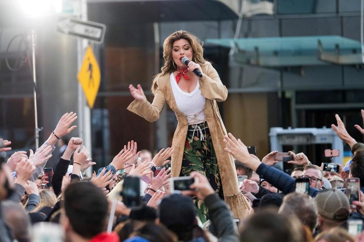 Shania Twain comes to Louisville’s KFC Yum Center in July.