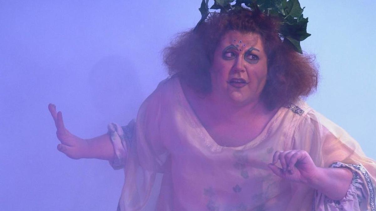 Tonda-Leah Fields at a dress rehearsal for “Macbeth” in 2001 at the UK Arboretum.