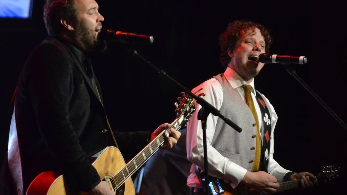 Halfway to Hazard's David Tolliver and Chad Warrix perform at Waterfront Grille & Gathering in Winchester on Saturday.