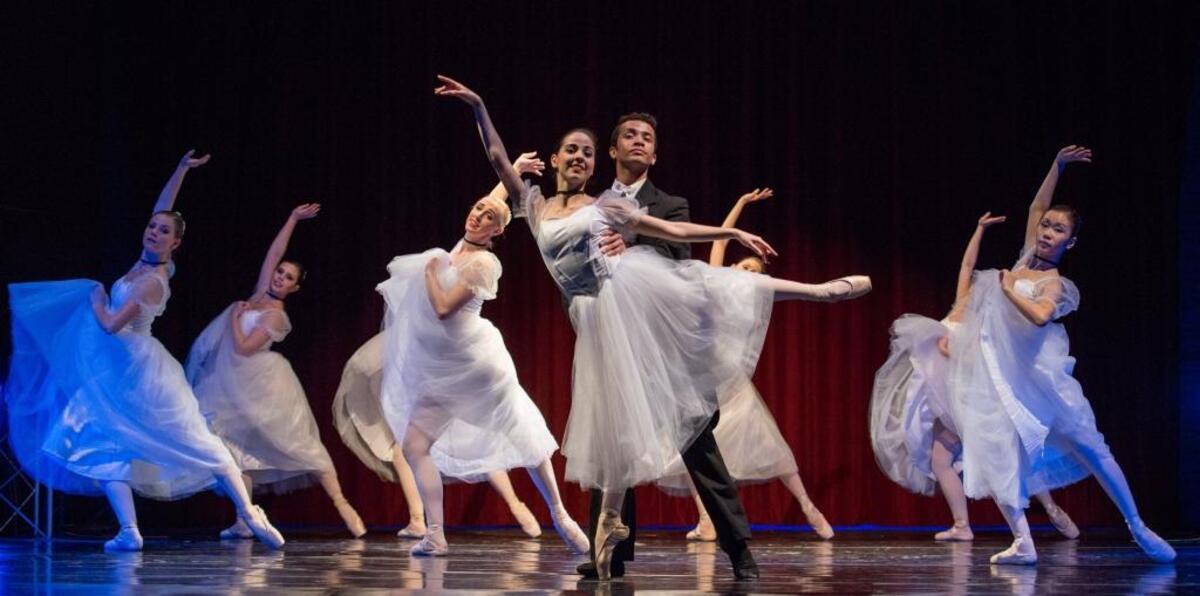 Kentucky Ballet Theatre revives its “Director’s Choice” production for 2017-18.