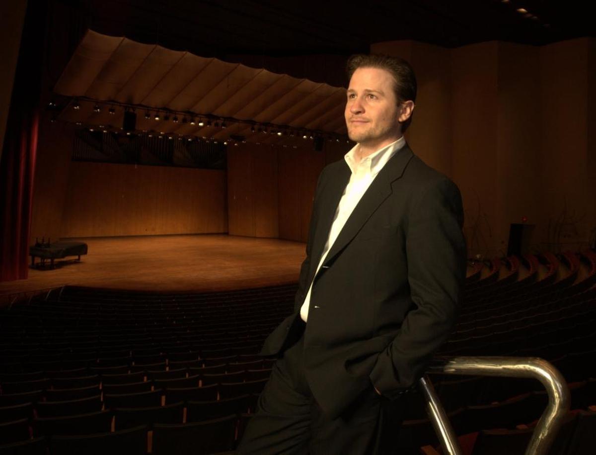 Gregory Turay will be the tenor soloist in the Lexington Singers’ presentation of Handel’s “Messiah.”