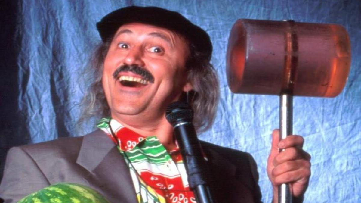 Gallagher brings his stand-up show to the Lancaster Grand Theatre on Friday.