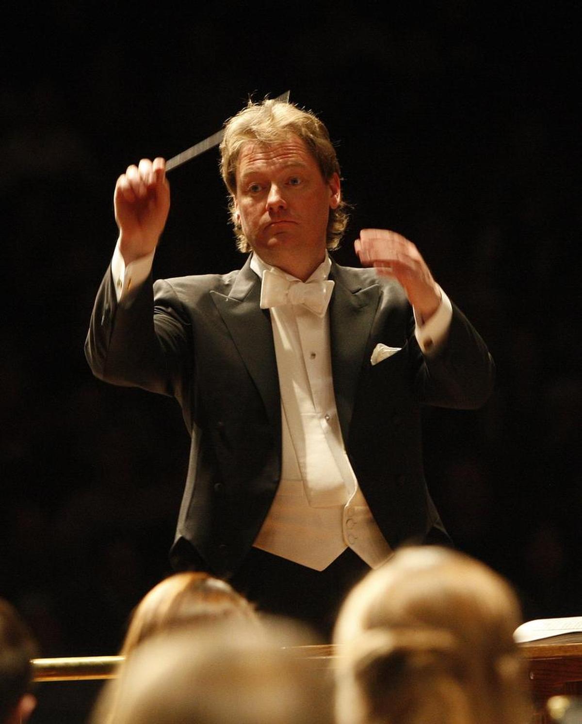 John Nardolillo conducts the University of Kentucky Symphony Orchestra.
