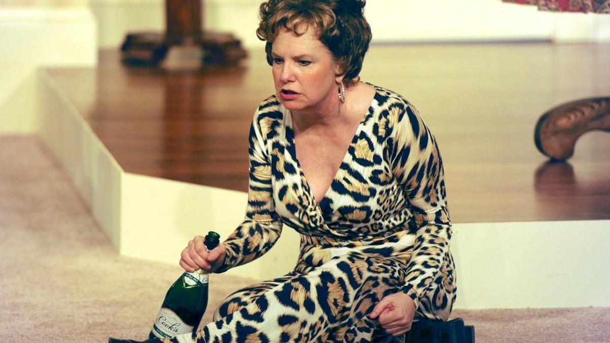 Jennifer Parr plays Evy Meara in Studio Players’ “The Gingerbread Lady.”