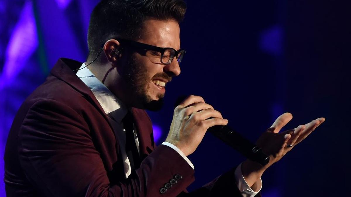 Danny Gokey, an American Idol alum, will perform at Friday’s K-Love Christmas show.