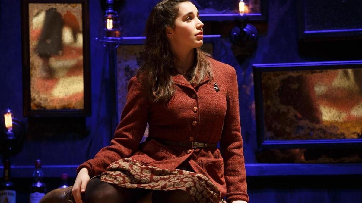 Mackenzie Lesser-Roy is Girl in Once.