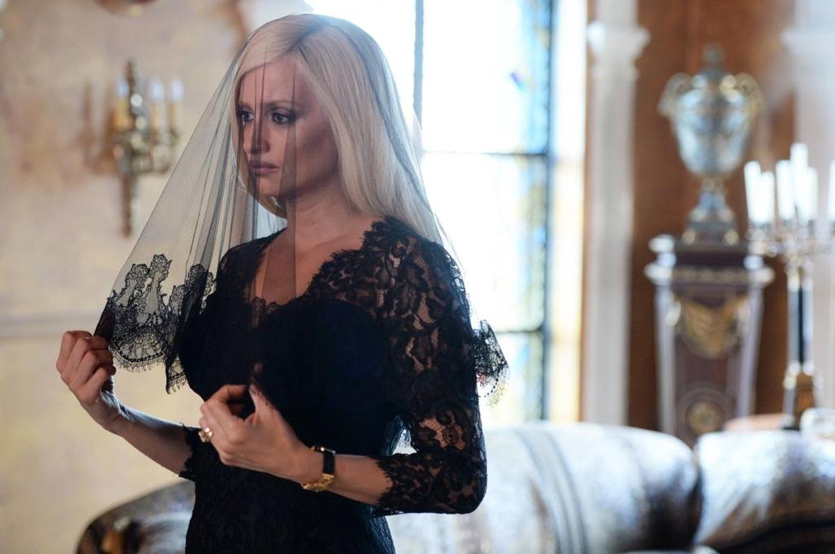 Penelope Cruz steals the show as Donatella Versace in “The Assassination of Gianni Versace: American Crime Story.”