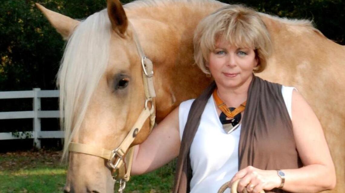 Helping daughter recover from addiction changed equine artist’s life and work
