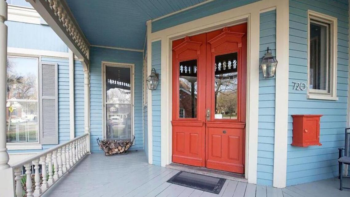 Many notable Kentuckians called this house home over the 100-plus years