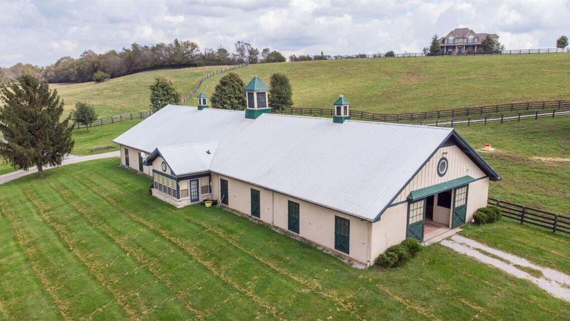 Paris house features 360-degree views of Kentucky horse country