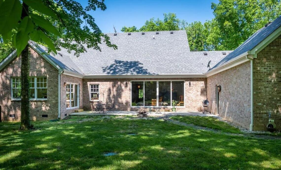 Luxurious hidden away home