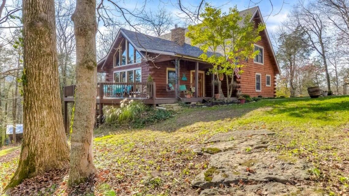 Rustic charm in Boone’s Trace