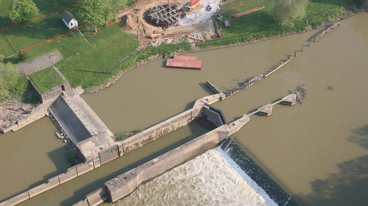 May 11, 2007: An aerial view of the project as workers poured concrete. The dam holds the pool from which Lexington gets most of its water.