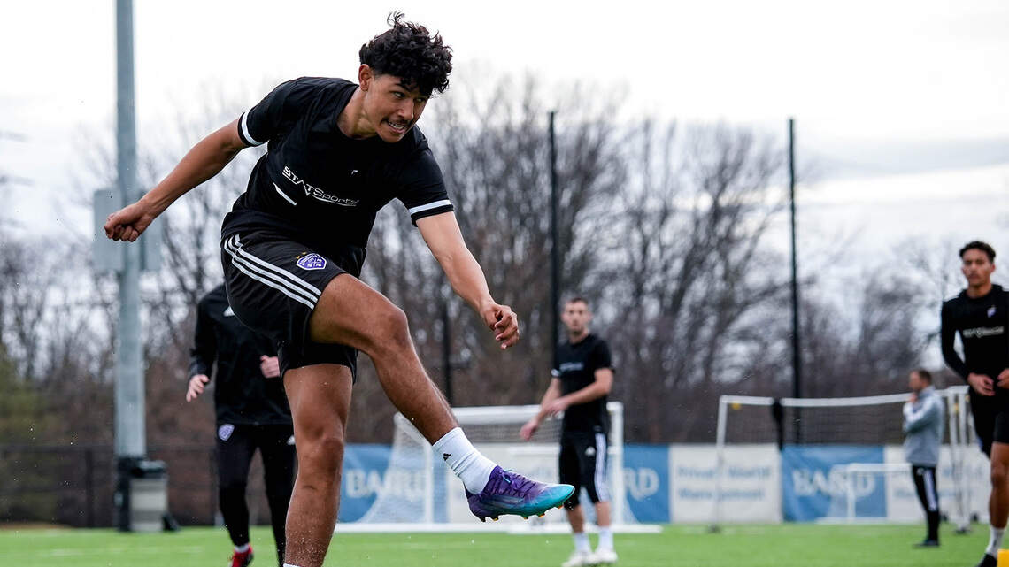 Former Lexington high school soccer star signs professional contract with Louisville City