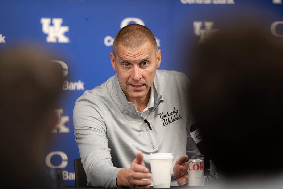 A year ago, Kentucky men’s basketball coach Mark Pope fielded a roster whose players had a whopping 586 combined career starts entering the 2024-25 season. For 2025-26, players on the UK roster will enter the season with 220 combined career starts.