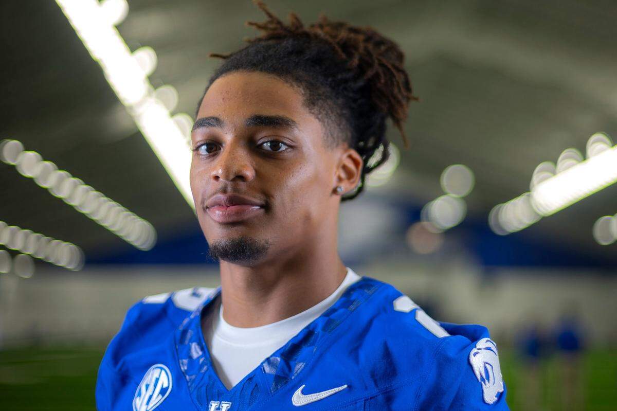 Former Owensboro High School quarterback Gavin Wimsatt says on the day he announced that he was transferring from Rutgers to the University of Kentucky the reaction in his hometown was “tons of excitement. I got so many texts. It’s probably the most I’ve been texted, ever, in a day.”