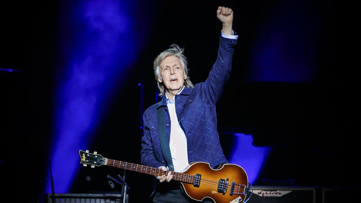 Paul McCartney greets the crowd while taking the stage during the “Freshen Up” tour at Rupp Arena in Lexington, Ky., Saturday, June 1, 2019.
