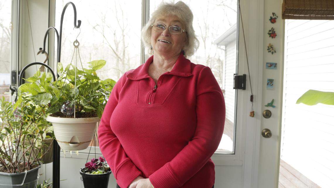 Vicki Cunigan
receives a state pension of $40,000 for 27 years 
of service. 