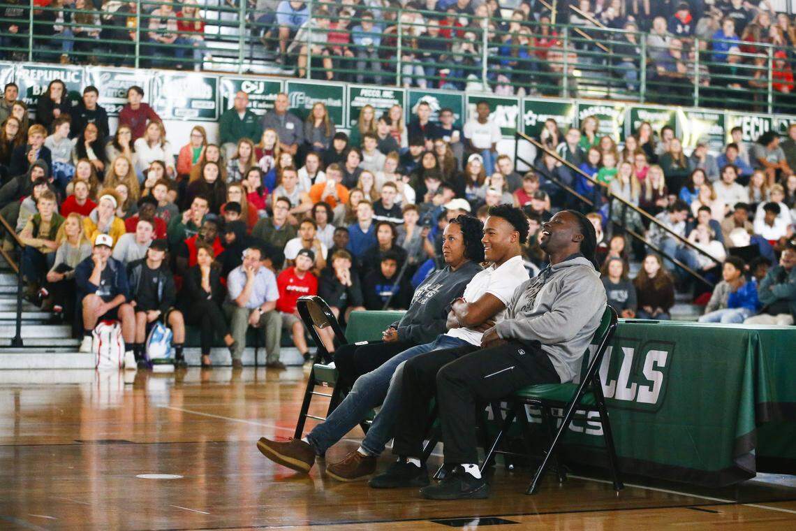 In Nov. 2018, Wan'Dale Robinson watched a highlight video with his parents, Vicki Davis and Dale Robinson before committing to the University of Kentucky at Western Hills High School. A month later he signed with Nebraska.
