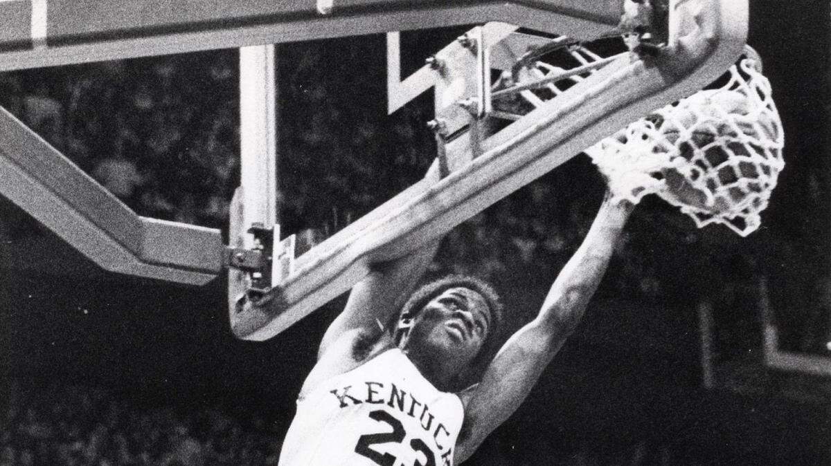 Dwight Anderson, who dunked in a Kentucky game during the 1978-79 season, averaged 13.3 points and shot 50.8 percent from the field as a freshman.