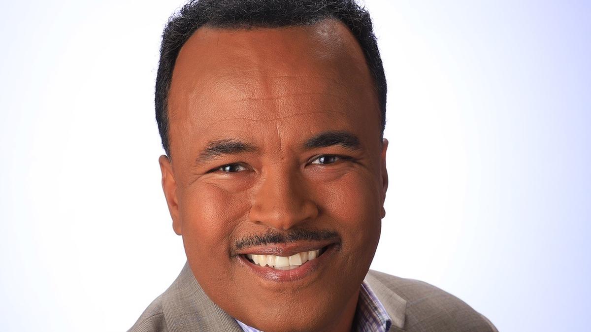 Larry Smith has been hired as the new weeknight news anchor at WLEX-18.