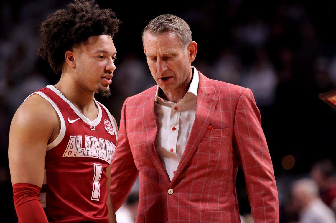 Alabama coach Nate Oats and star guard Mark Sears are seeking to lead the Crimson Tide back to the NCAA Tournament Final Four for the second season in a row.