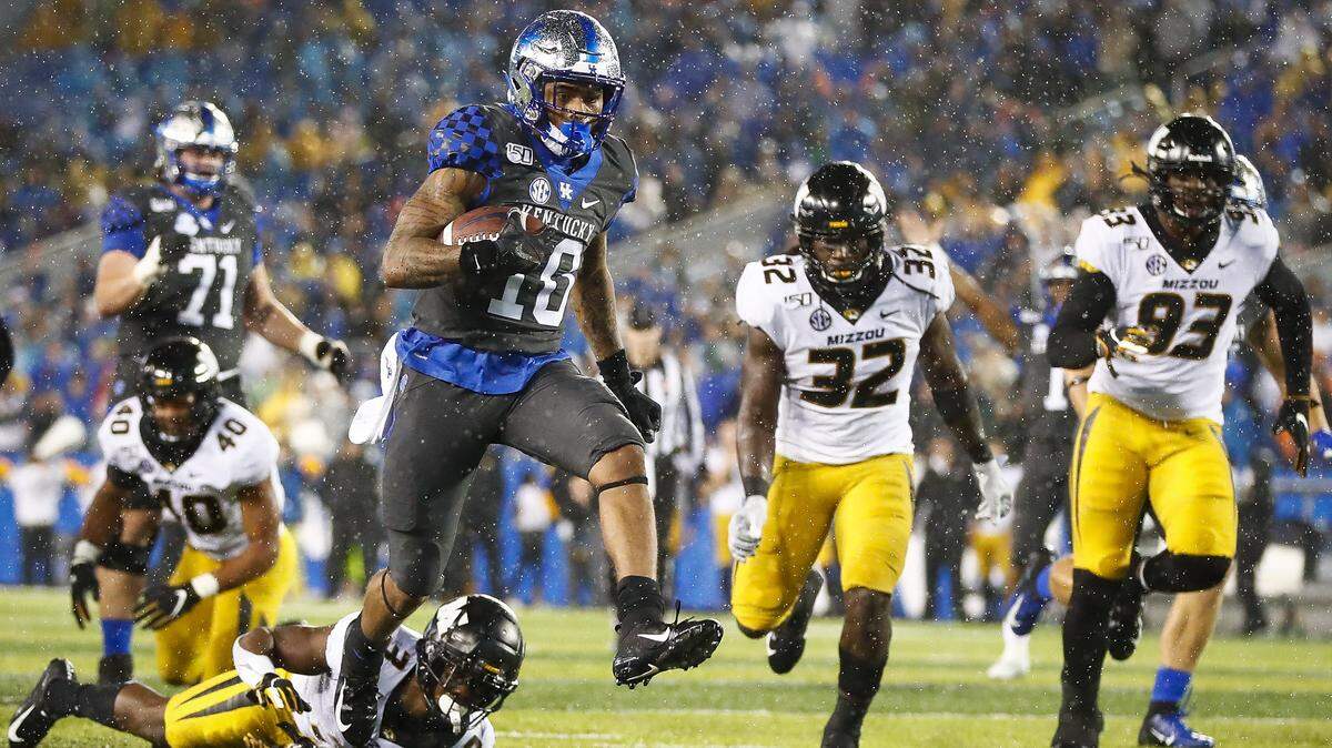 Kentucky dominates Missouri in a deluge for its biggest win of the season