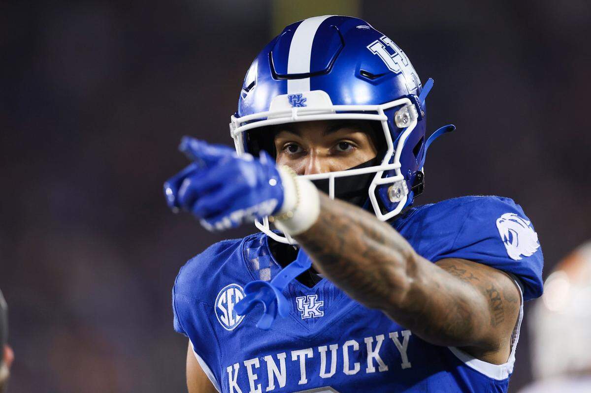 Kentucky wide receiver Dane Key (6) signaled first down after making a reception during UK’s 33-27 loss to Tennessee last week. Key, a former Frederick Douglass High School star, had career highs of seven receptions and 113 receiving yards and also caught a touchdown pass vs. the Volunteers.
