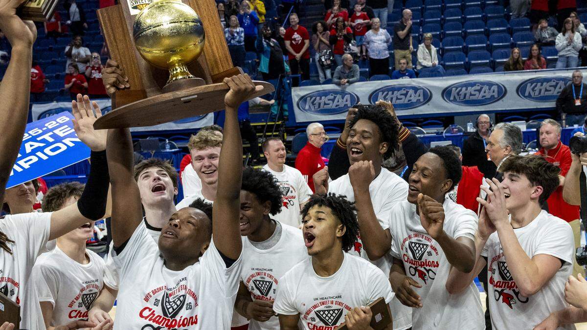 Great Crossing celebrates after beating St. X, 58-50 (OT), in the finals of the 2026 UK HealthCare Boys' Basketball Sweet 16 state tournament, Saturday, March 21, 2026 at Rupp Arena in Lexington, Ky.