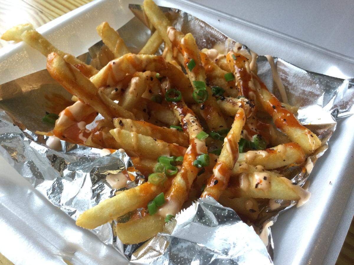 Big Kahuna also offers fries and you can get them Hawaiian style with spicy mayo, eel sauce, house chili sauce, scallion and sesame seed.