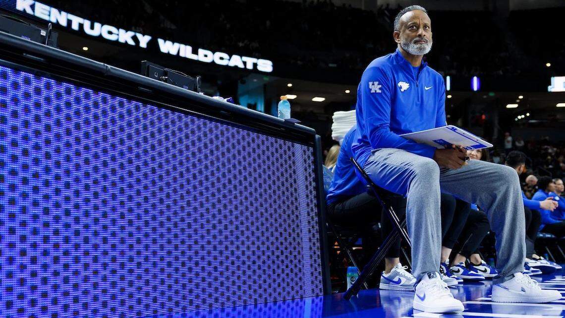 Kentucky improves to No. 16 in AP Top 25, but hosting NCAA games not promised