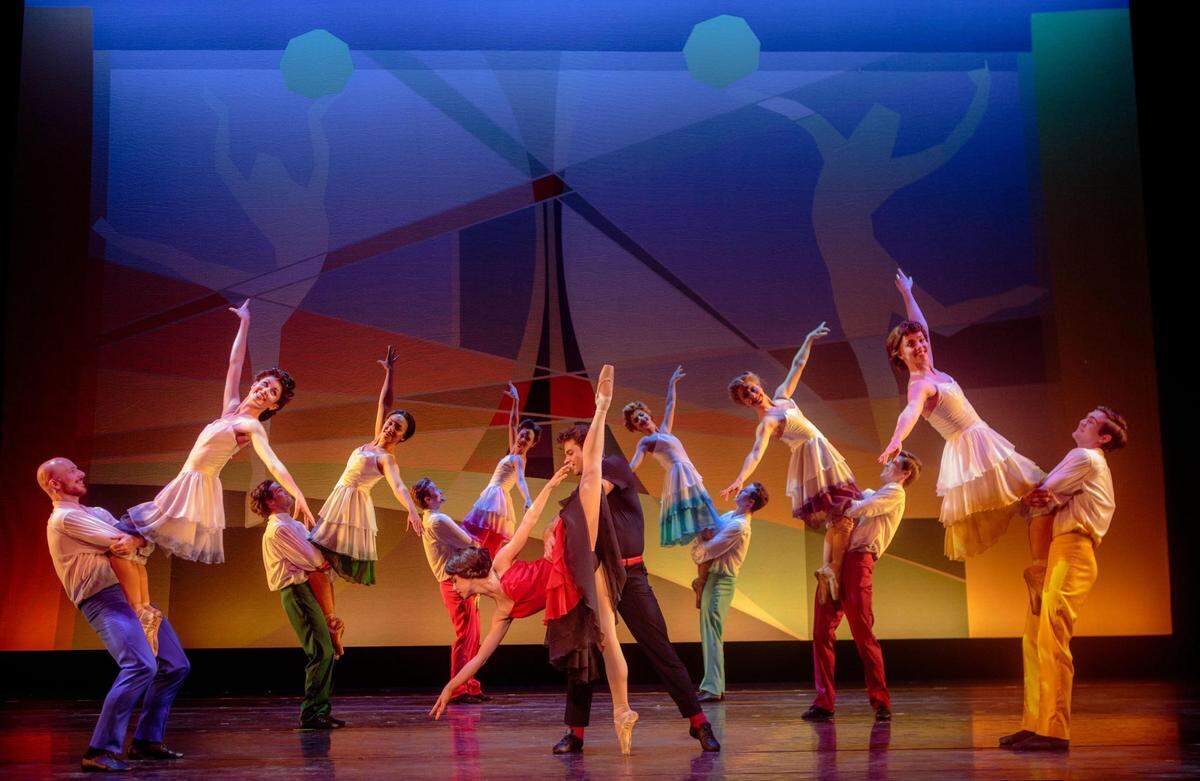 Lexington native Blair Ely is part of the ensemble of the national touring show, ‘An American in Paris,’ the show inspired by the iconic 1951 movie of the same name.