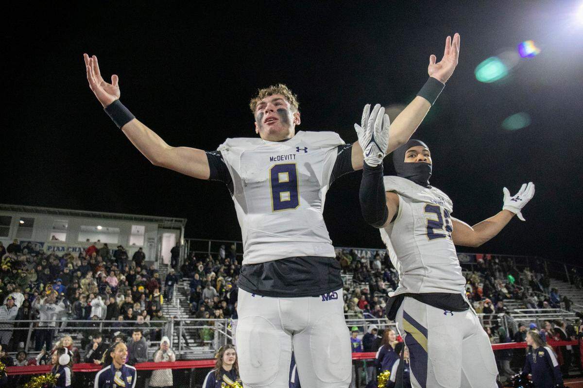 New Kentucky Wildcats quarterback Stone Saunders (8) led Pennsylvania’s Bishop McDevitt High School to a pair of state championships.