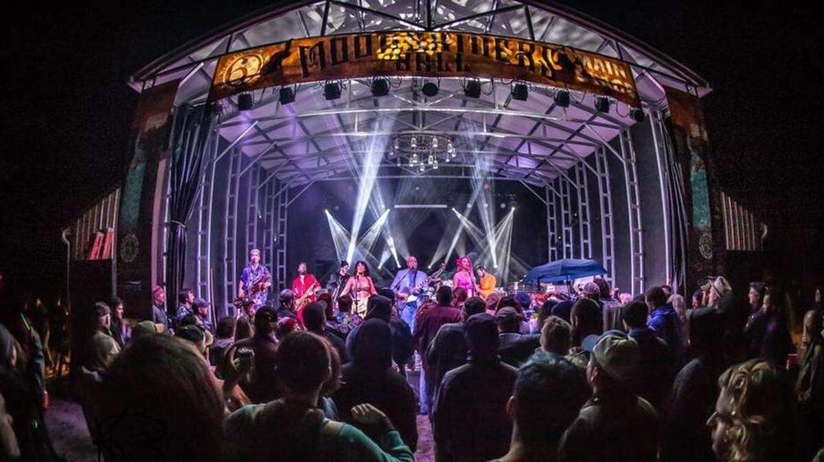 The Moonshiner’s Ball will return to Rockcastle Riverside this weekend with a lineup of national and local musical acts.