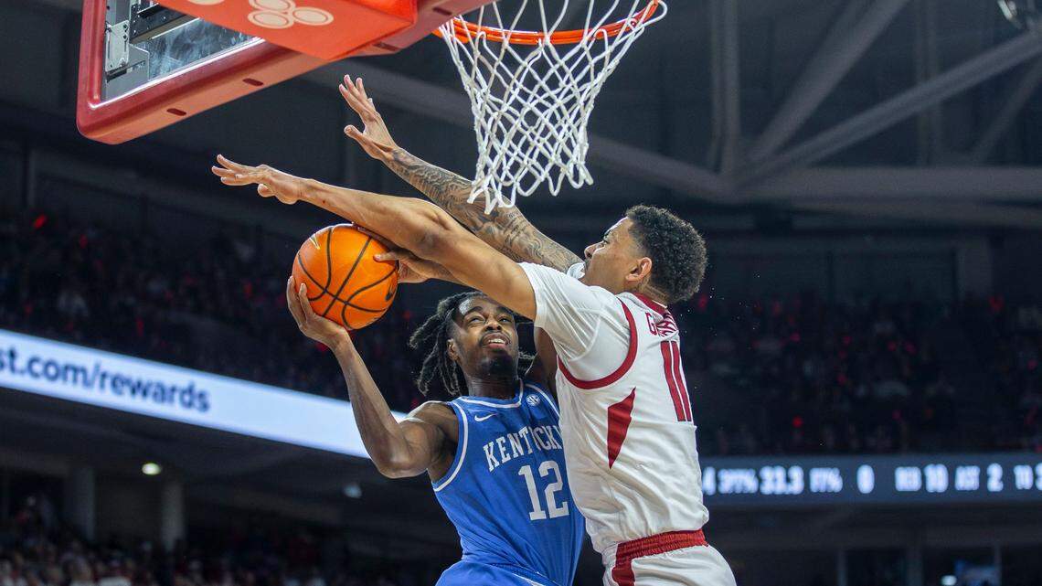 Shot charts from No. 6 Kentucky basketball’s 63-57 win at Arkansas