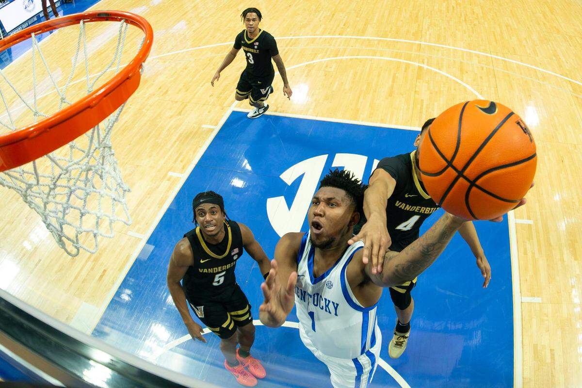 Justin Edwards came up big for Kentucky late in the season before reverting in the SEC Tournament against Texas A&M.
