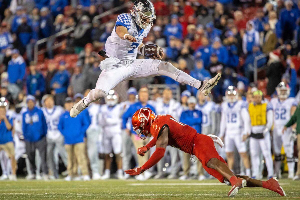 You don’t have to track the active NIL profile of Kentucky quarterback Will Levis (7) to enjoy watching him perform on the football field.