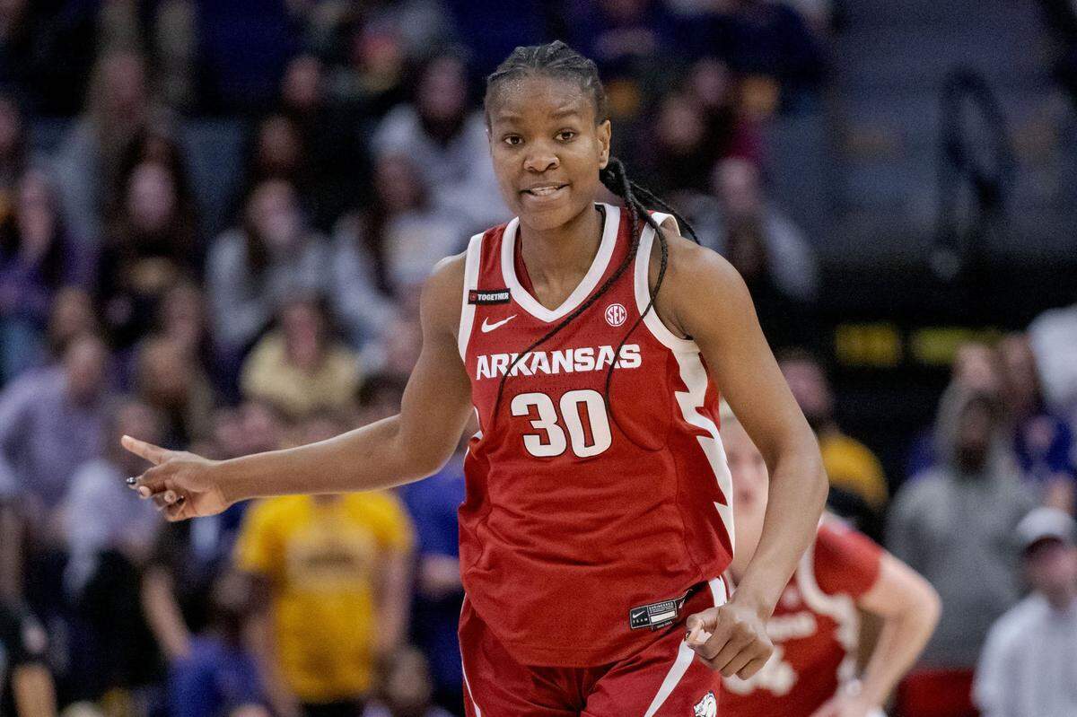 Maryam Dauda left Arkansas to join forces with defending national champion South Carolina.