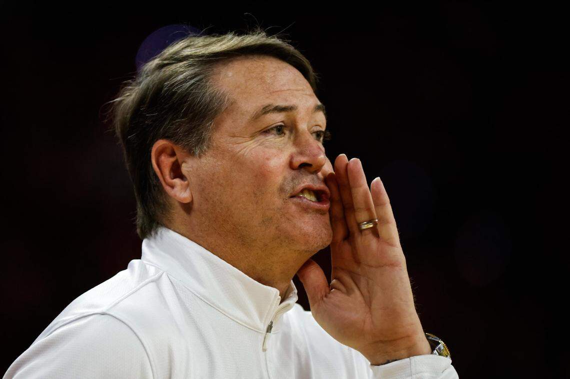 Travis Ford, the former Kentucky Wildcats point guard and ex-Eastern Kentucky, Massachusetts, Oklahoma State and Saint Louis head coach, made his debut as a broadcast color analyst for the SEC Network+ production of UK’s 97-68 men’s basketball win over Lipscomb on Tuesday night. “I really enjoyed it,” Ford says. “It was a lot of fun.”