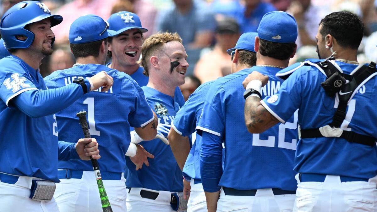 Late home runs send Kentucky baseball to walk-off win in College World Series debut